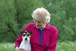 Frau mit Parson Russell Terrier / woman with PRT